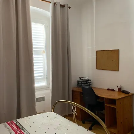 Nid Au 5eme Avec Ascensseur * Bastia (Corsica)
